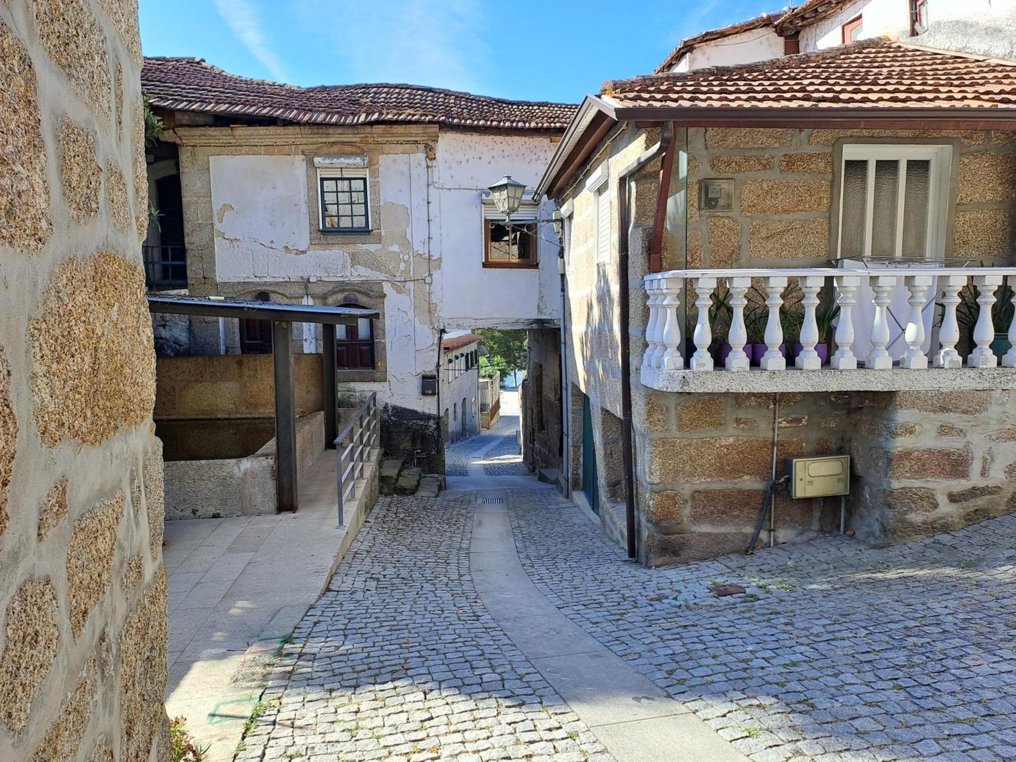 Burguesinha Al Entre-Os-Rios Apartamento Exterior foto